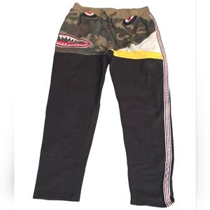 Focus Jeans Men's Shark Mouth Camouflage and Black Joggers Size 2XL